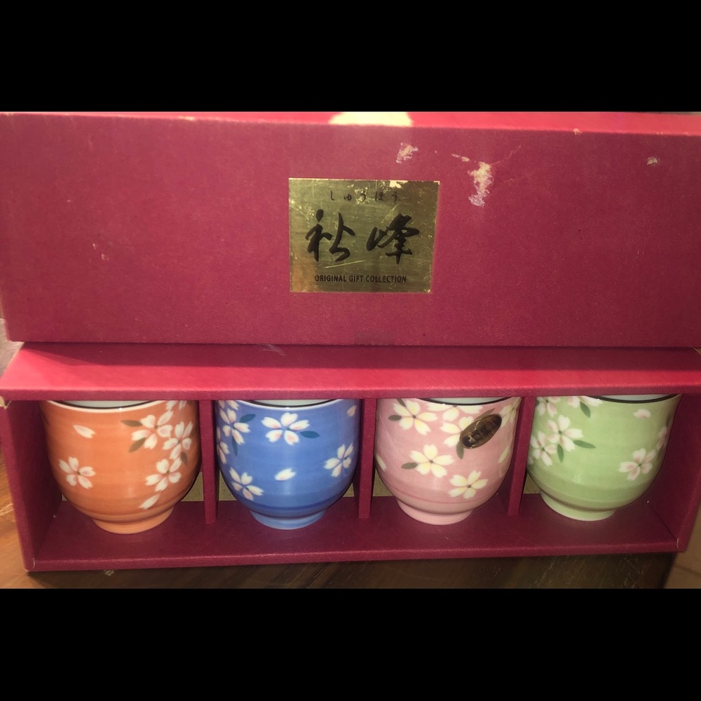 Cups